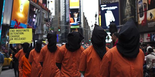 guantanamo.manif.nyc.jpg