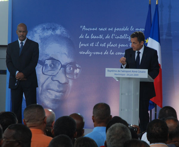 sarkoaero6.jpg sarkoaero6.jpg