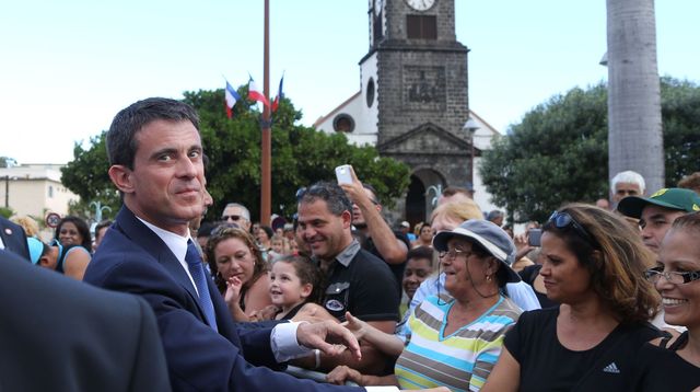 valls.lareunion1.jpg